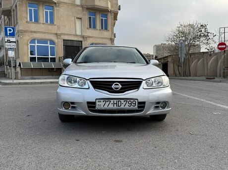 Nissan Sunny 2010