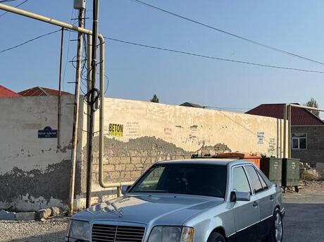 Mercedes E 220