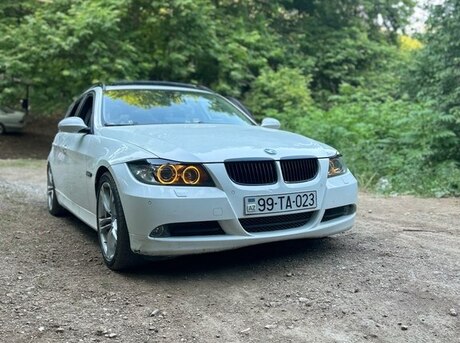BMW 320 2008