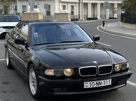 BMW 728 2000