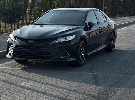 Toyota Camry 2021