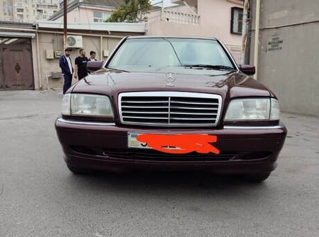 Mercedes C 180