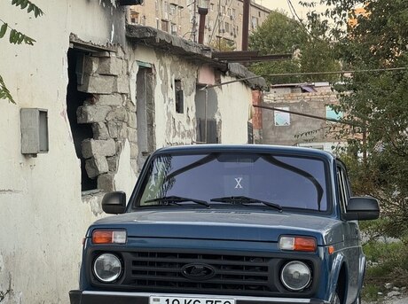 LADA (VAZ) Niva 2015