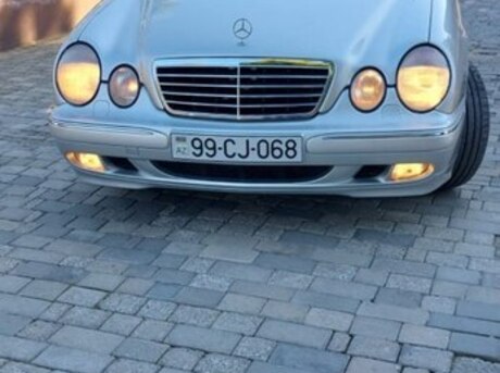 Mercedes E 220 2000