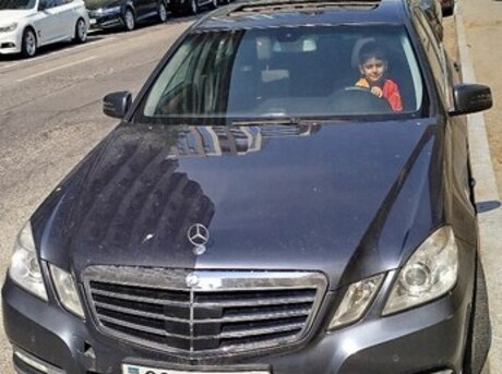 Mercedes E 220 2010