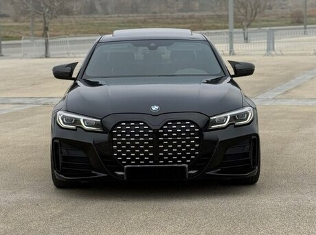 BMW 330 2019