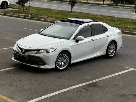 Toyota Camry 2019