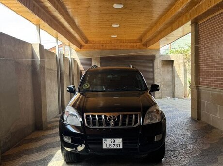 Toyota Land Cruiser Prado