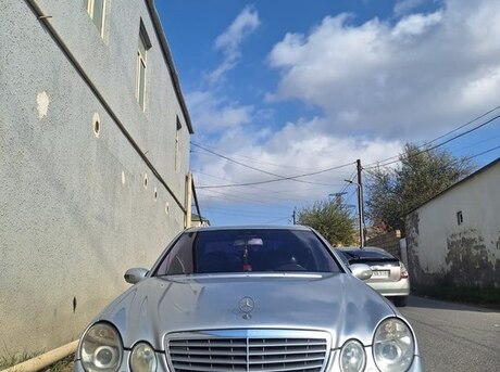 Mercedes E 270 2003