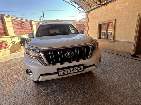 Toyota Land Cruiser Prado 2012