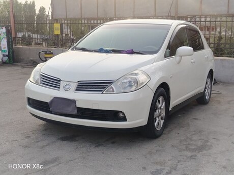 Nissan Tiida 2008