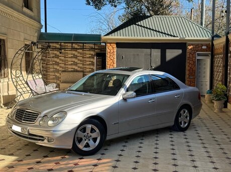 Mercedes E 240 2002