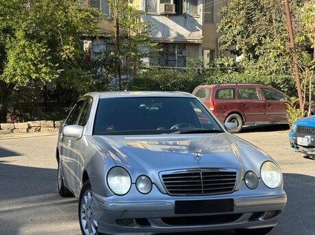 Mercedes E 240 2000