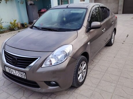 Nissan Sunny 2012