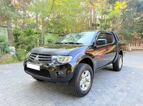 Mitsubishi L200 2014