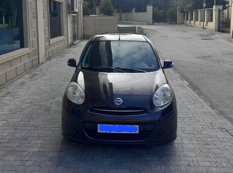 Nissan March 2012