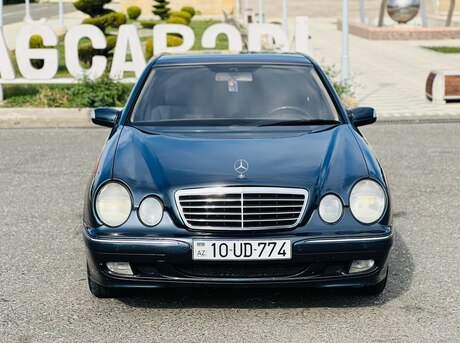 Mercedes E 270 2000