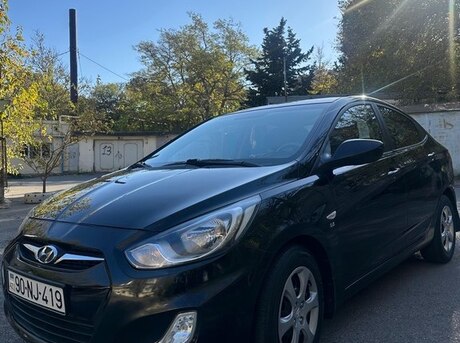 Hyundai Accent 2012