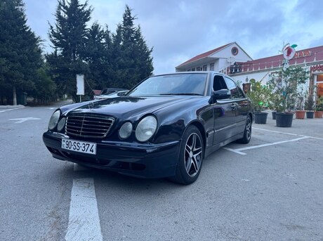 Mercedes E 220 2001