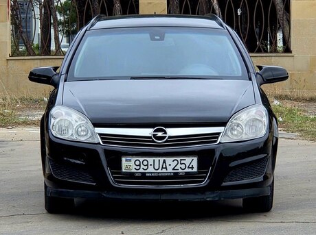 Opel Astra 2010
