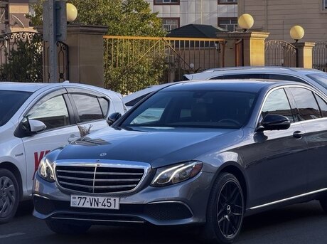 Mercedes E 300 4MATIC 2019