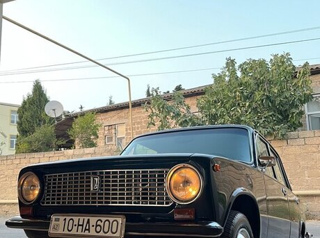 LADA (VAZ) 21011 1984