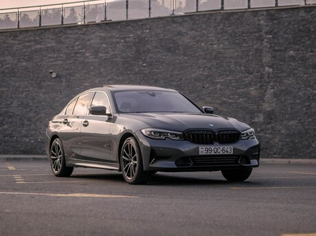 BMW 330 2021