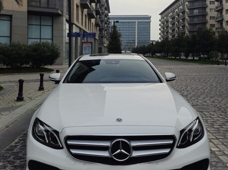 Mercedes E 200