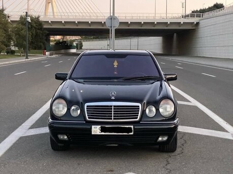 Mercedes E 220 1998