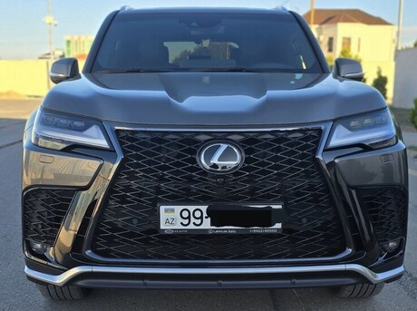 Lexus LX 600