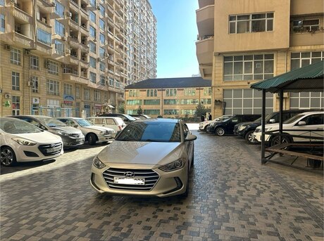 Hyundai Elantra 2018