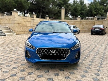 Hyundai  2018