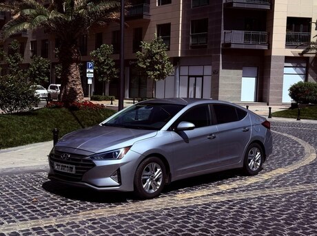 Hyundai Elantra 2019