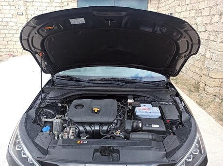 Hyundai Elantra 2019