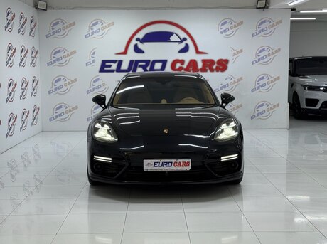 Porsche Panamera 4S