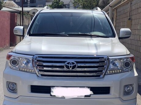 Toyota Land Cruiser 2011