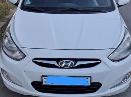 Hyundai Accent 2012