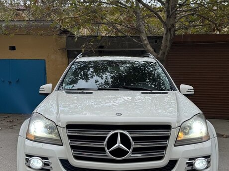 Mercedes  2008