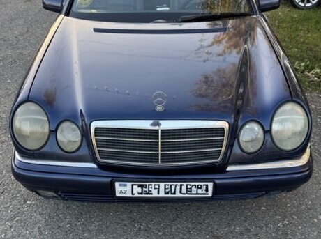 Mercedes E 320