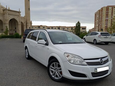 Opel Astra 2010