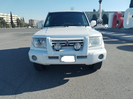 Mitsubishi Pajero io 1999