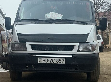 Ford Transit 2000