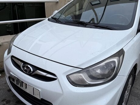 Hyundai Accent 2012