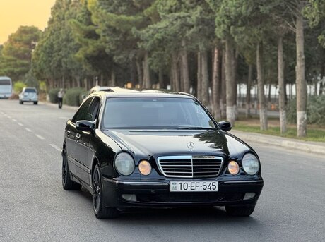 Mercedes E 220