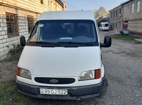 Ford Transit 2000