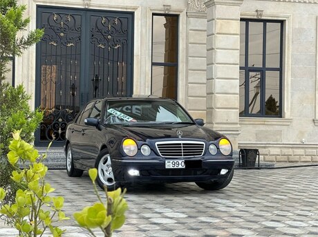 Mercedes E 240 2001