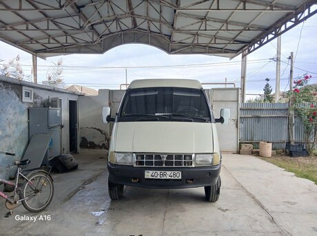GAZ 2705 2000