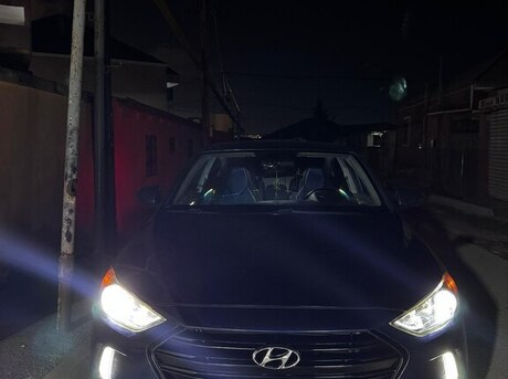 Hyundai Elantra 2018