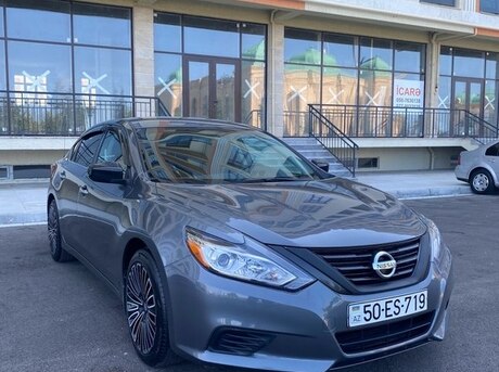 Nissan Altima