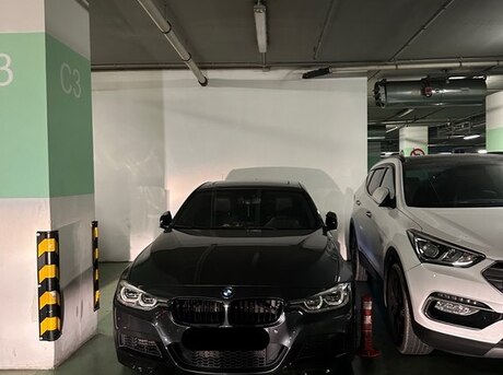BMW 330 2018